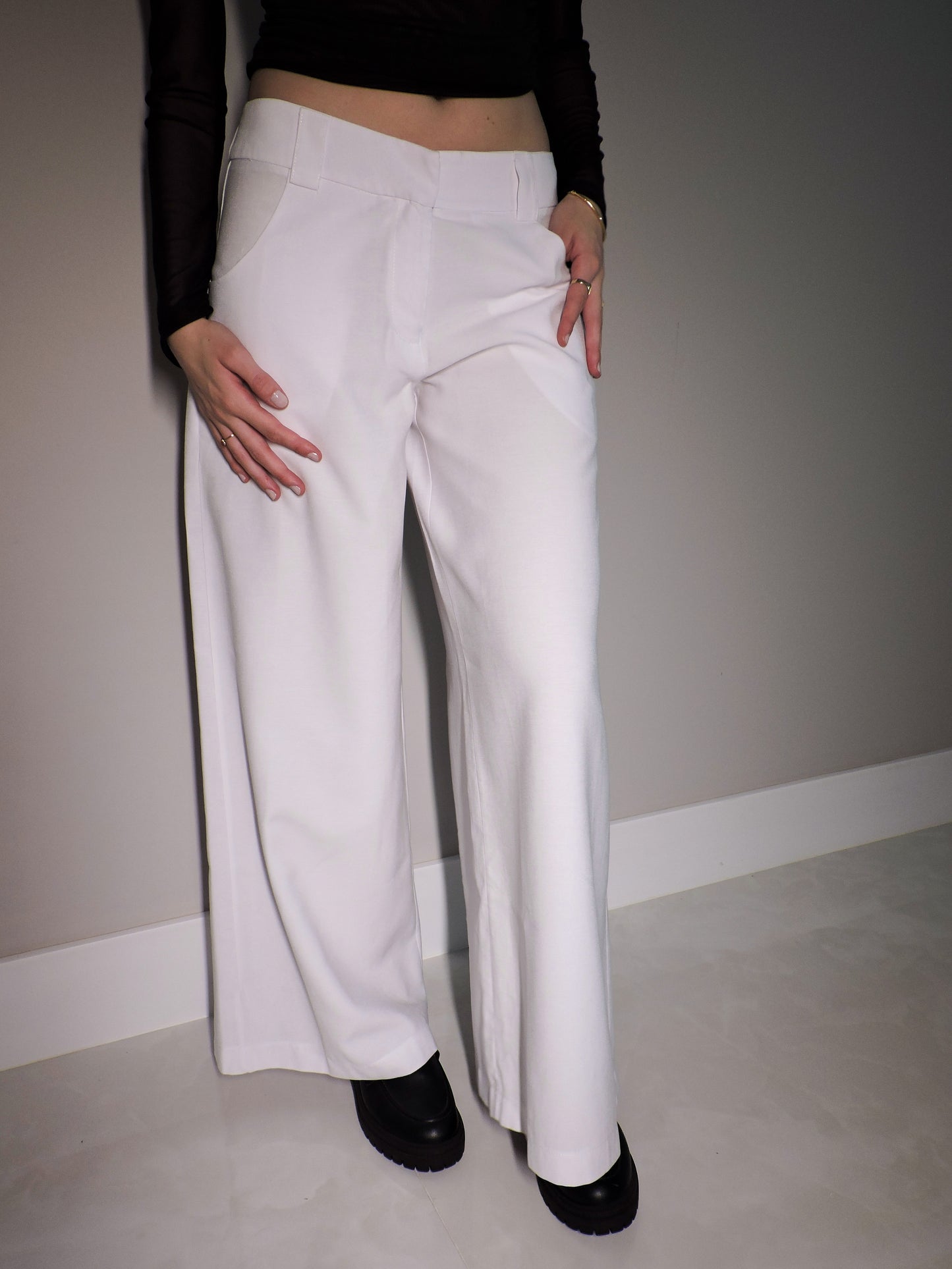 calça fatale branca