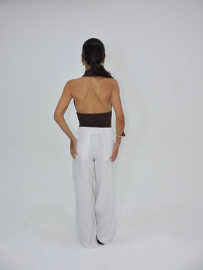 body decote frente única fuzz marrom
