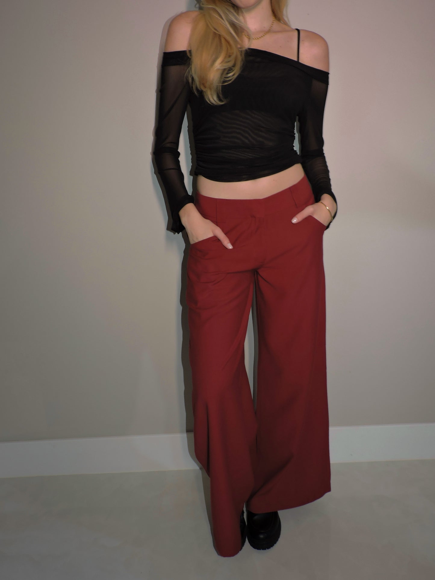 calça fatale red wine