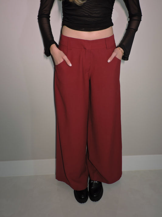 calça fatale red wine